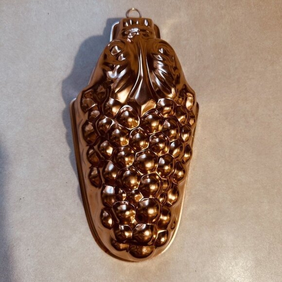 Unbranded Other - Copper Color Aluminum Grapes Design Jello Mold Wall Hanging Farmhouse Décor 4Cup